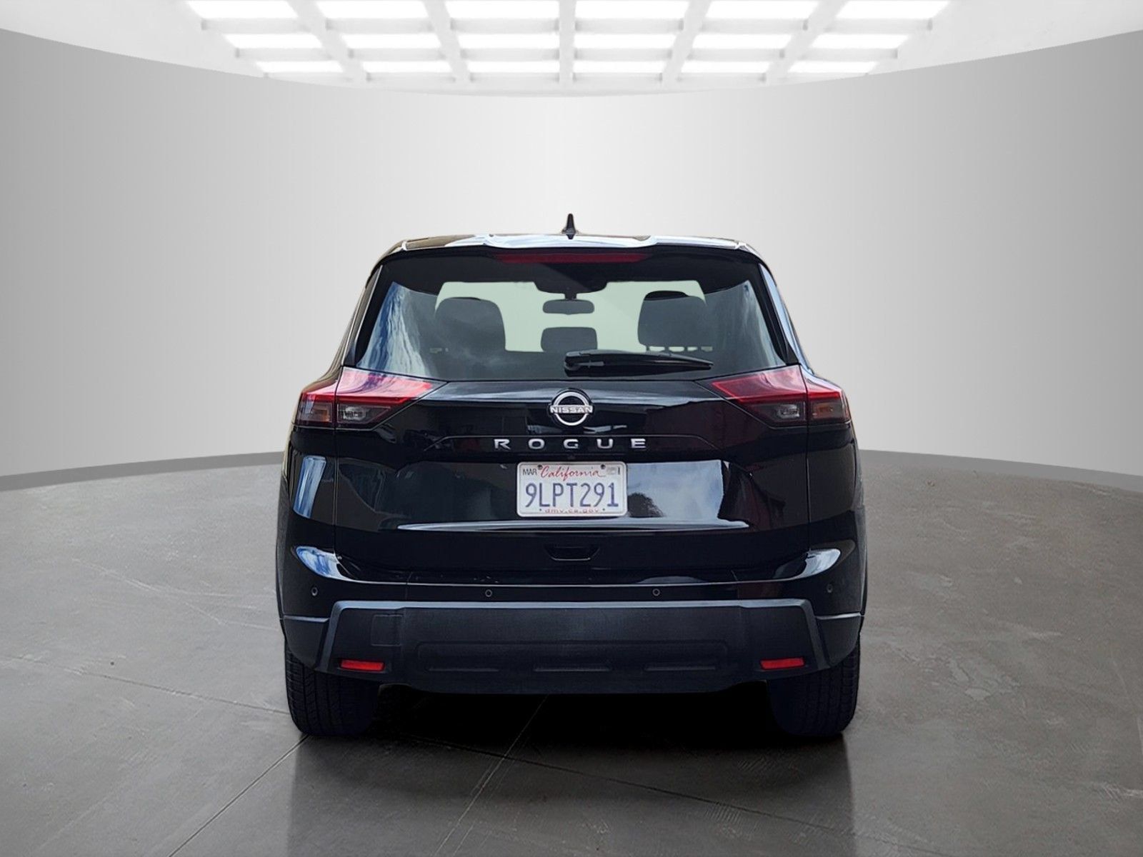 Used 2024 Nissan Rogue S FWD image 6