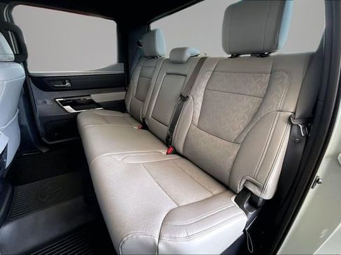 Used 2025 Toyota Tundra Limited AWD/4WD image 19