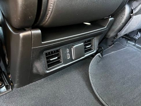 Used 2024 GMC Sierra 1500 SLT image 30