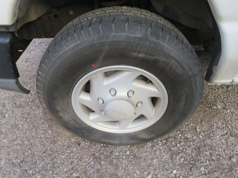 Used 2012 Ford E-250 and Econoline 250 w/ Commercial Cargo Van Pkg image 24