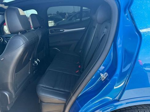Used 2022 Alfa Romeo Stelvio Veloce image 7