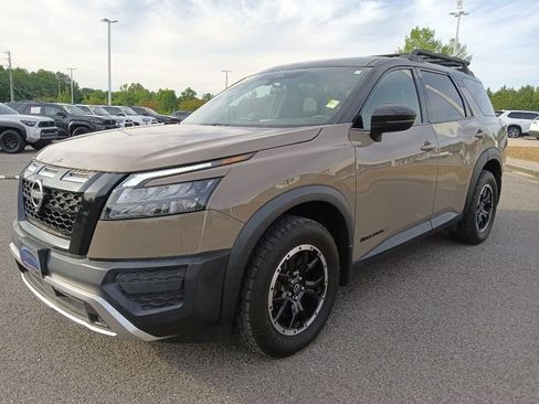 Used 2023 Nissan Pathfinder Rock Creek AWD/4WD image 7