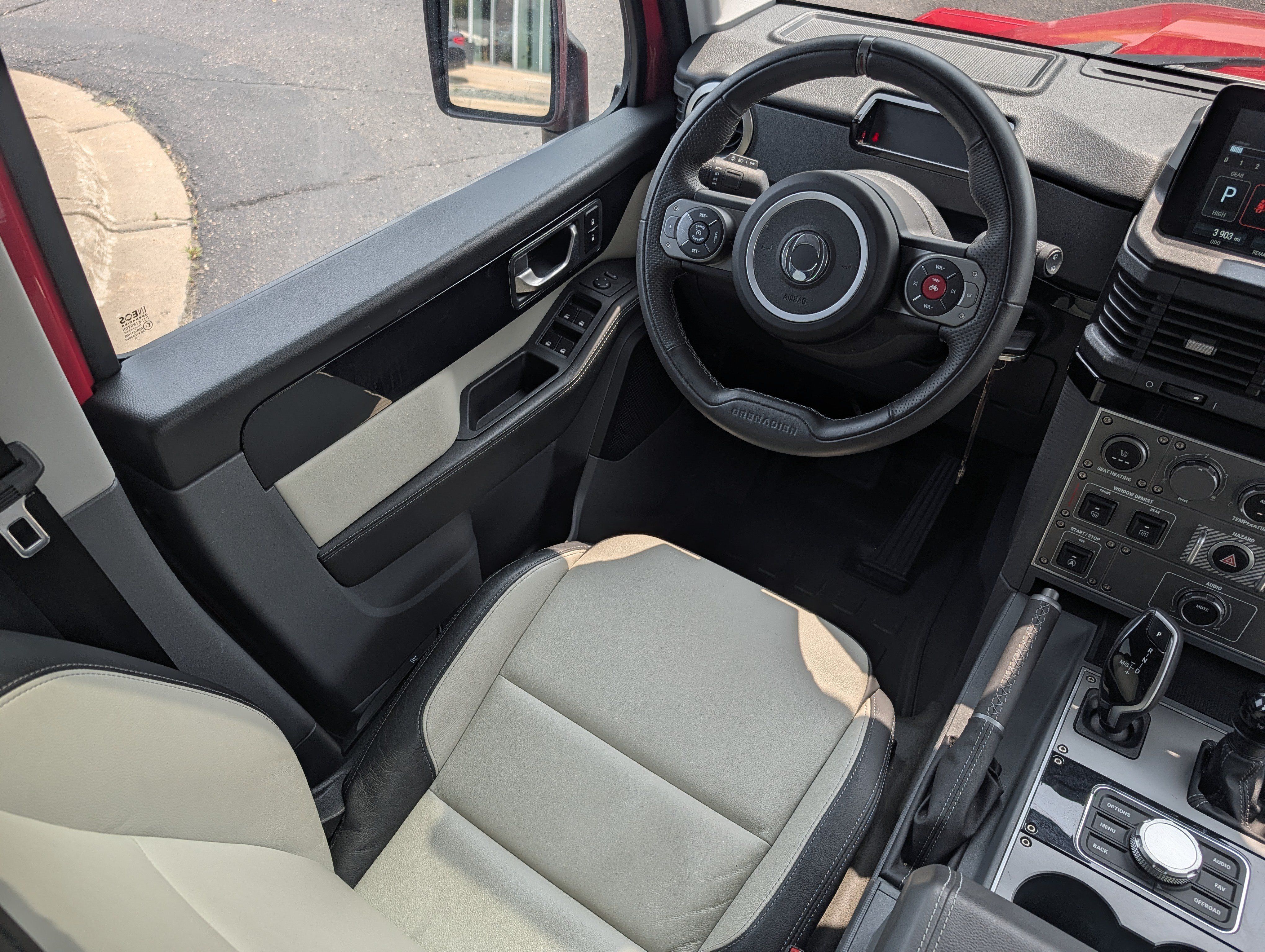 Used 2025 INEOS Grenadier Station Wagon AWD/4WD image 9