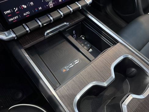 Certified 2024 GMC Acadia Denali w/ Super Cruise Package image 26