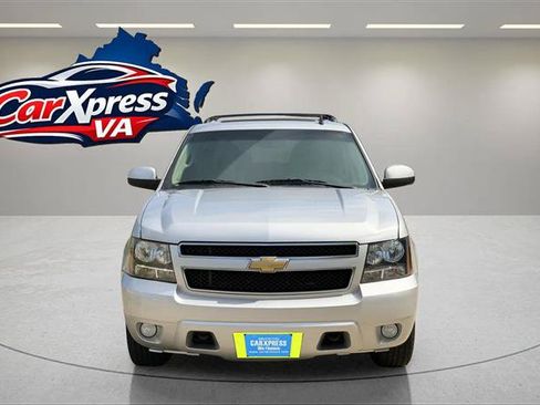 Used 2013 Chevrolet Suburban LT AWD/4WD image 4