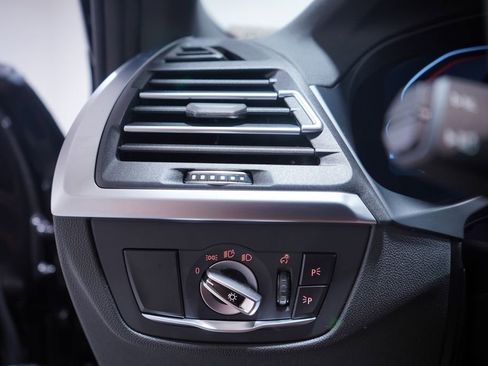 Used 2024 BMW X4 xDrive30i w/ Premium Package image 19