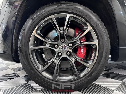 Used 2016 Jeep Grand Cherokee SRT AWD/4WD image 12