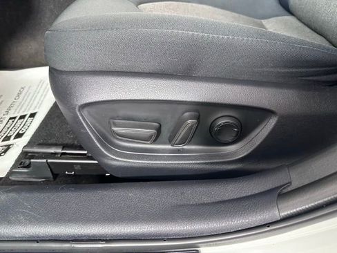 Used 2023 Toyota Camry LE image 19