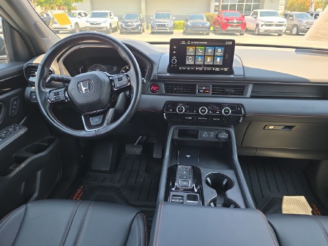 Certified 2025 Honda Pilot TrailSport image 15