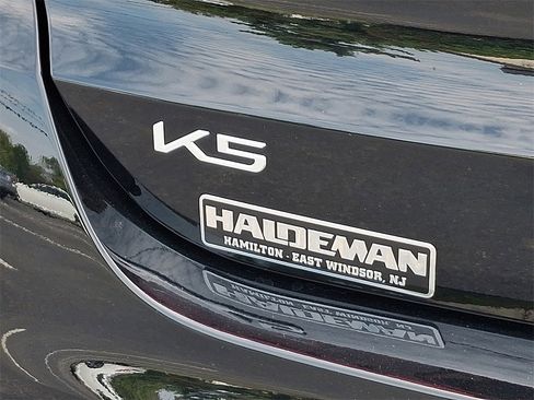 Used 2023 Kia K5 LXS image 31