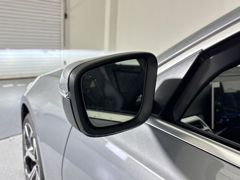 New 2026 BMW 330i xDrive Sedan w/ Premium Package image 21