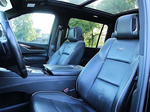 Used 2021 Cadillac Escalade ESV Premium Luxury RWD image 14
