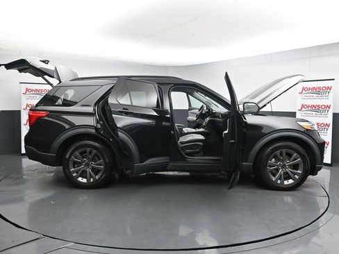Used 2021 Ford Explorer XLT w/ Equipment Group 202A AWD/4WD image 38