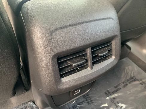 Used 2022 GMC Terrain SLE w/ Driver Convenience Package AWD/4WD image 17