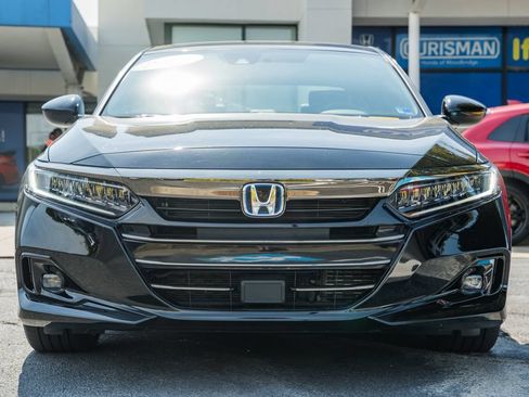 Used 2022 Honda Accord Sport image 2