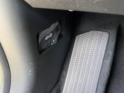 New 2026 Honda HR-V LX image 42