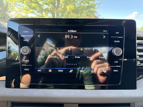 New 2025 Volkswagen Jetta SE image 18