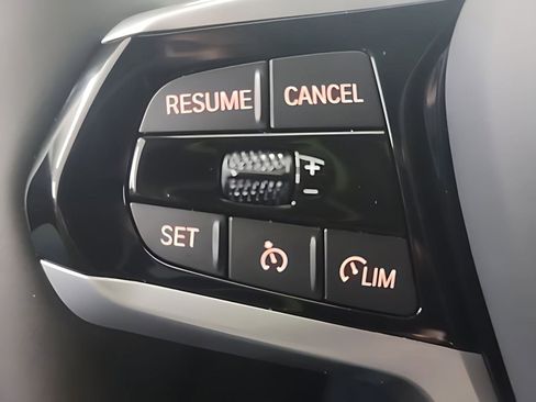 Used 2025 BMW 230i Coupe w/ Convenience Package image 10