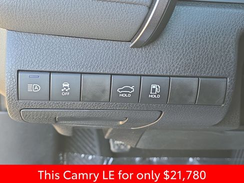 Used 2024 Toyota Camry LE image 32