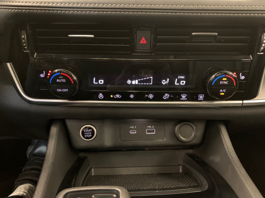 Used 2021 Nissan Rogue SV w/ Premium Package AWD/4WD image 33