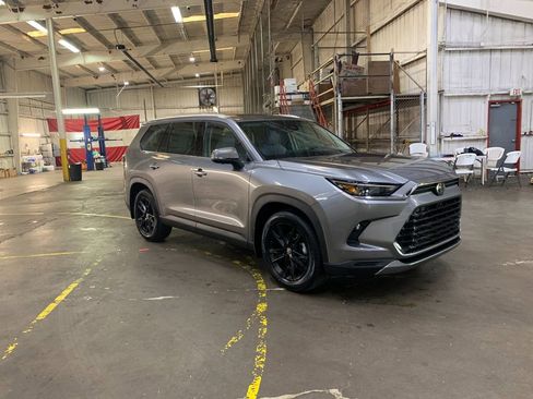 New 2026 Toyota Grand Highlander AWD image 7