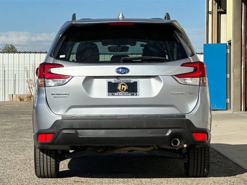 Used 2021 Subaru Forester Limited image 5