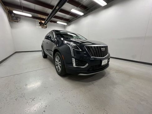 Certified 2023 Cadillac XT5 Premium Luxury image 2