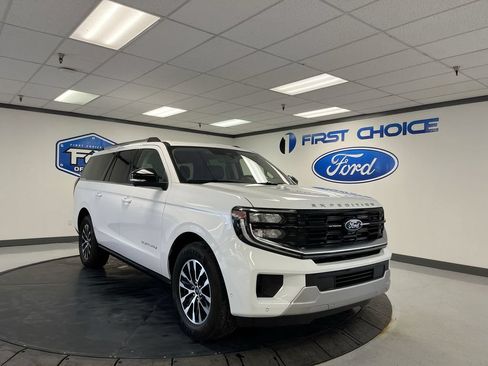 Used 2025 Ford Expedition Max Platinum AWD/4WD image 16