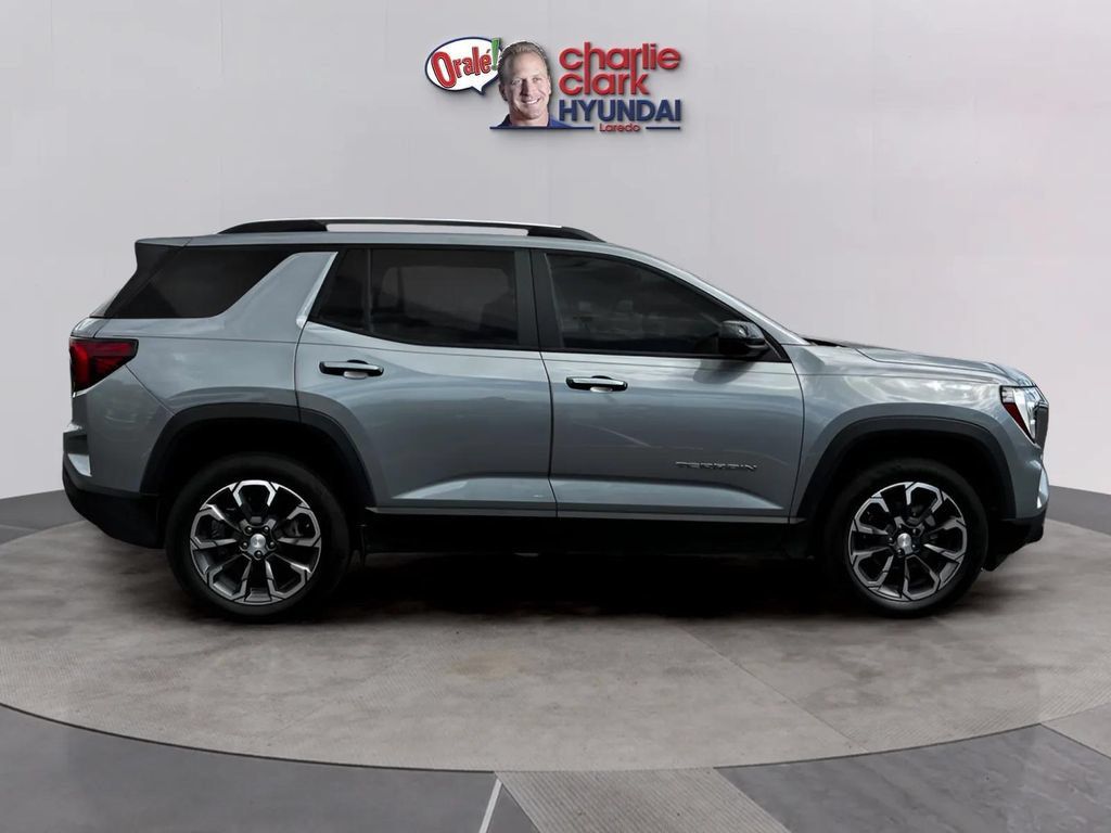Used 2025 GMC Terrain Elevation w/ Elevation Premium Package AWD/4WD image 6