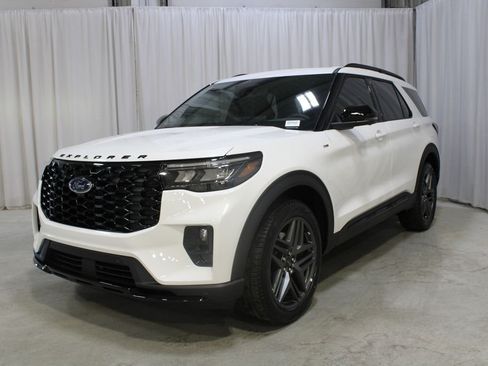 New 2026 Ford Explorer ST-Line w/ ST-Line Street Pack AWD/4WD image 37