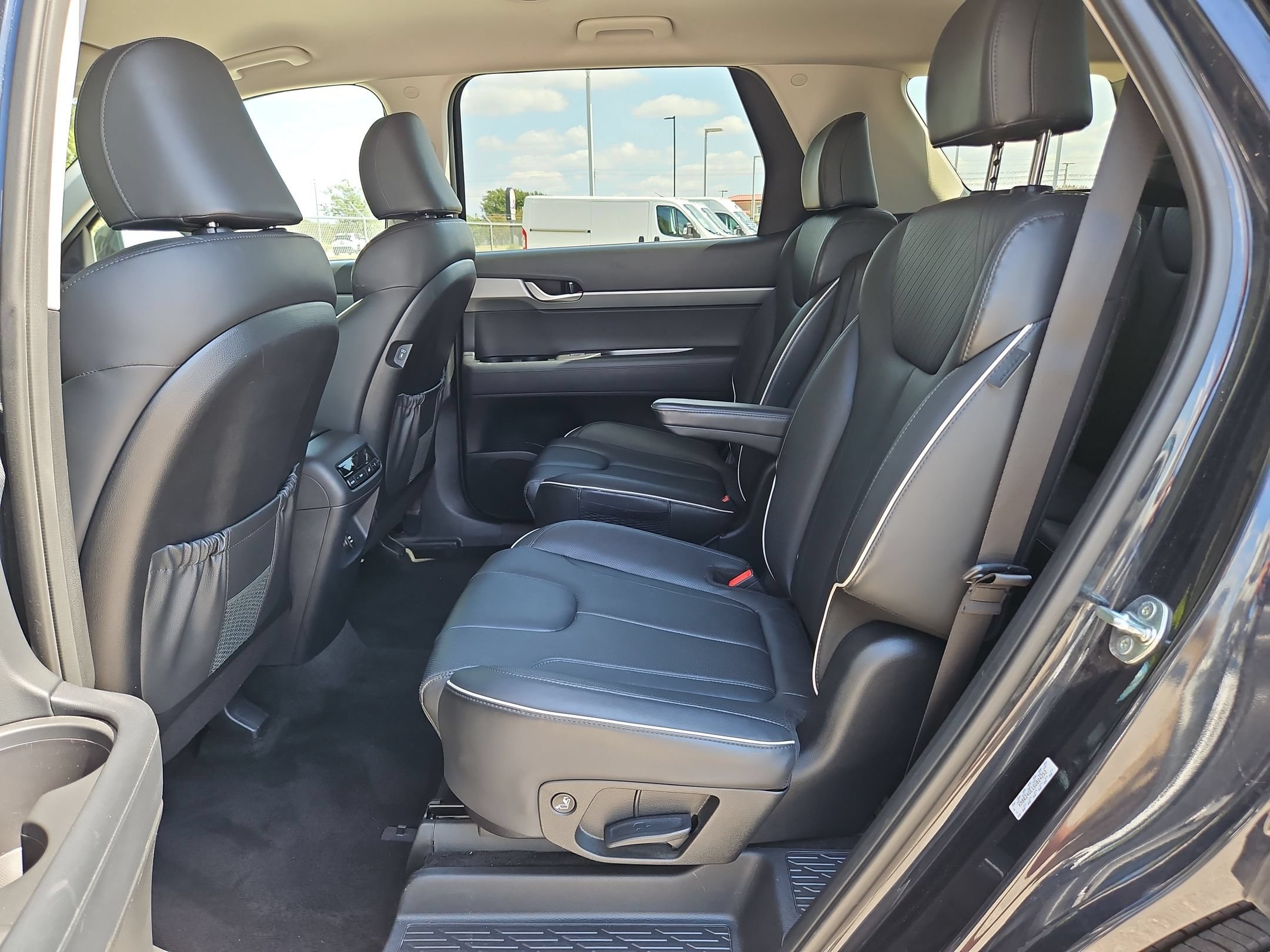 Used 2025 Hyundai Palisade SEL FWD image 13