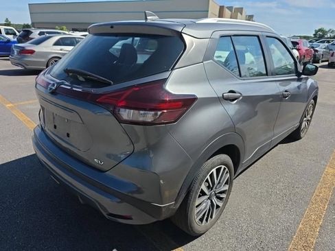 Used 2022 Nissan Kicks SV FWD image 4