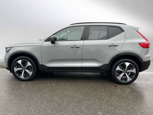 Used 2025 Volvo XC40 B5 Plus w/ Protection Package Premier image 6