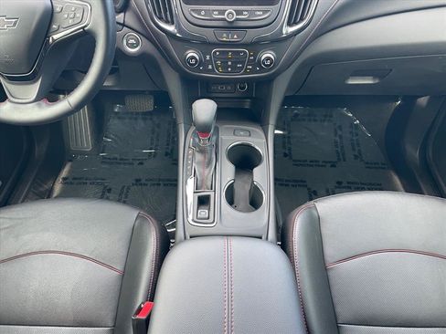 Used 2024 Chevrolet Equinox RS FWD image 17