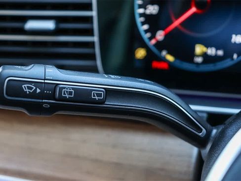 Used 2022 Mercedes-Benz GLE 350 4MATIC w/ Premium Package image 20