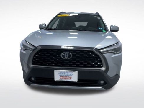Used 2022 Toyota Corolla Cross XLE w/ Convenience Package image 3