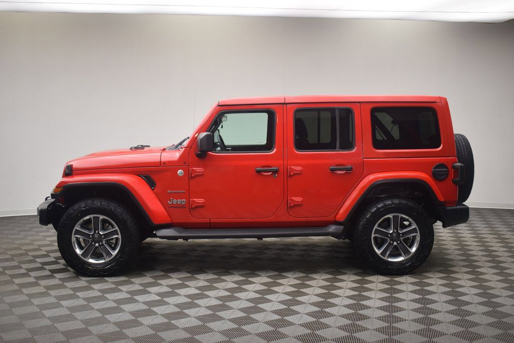 Used 2018 Jeep Wrangler Unlimited Sahara AWD/4WD image 8