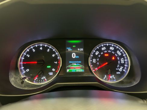 Used 2020 Toyota RAV4 XLE w/ Convenience Package image 18