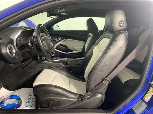 Used 2016 Chevrolet Camaro LT RWD image 15