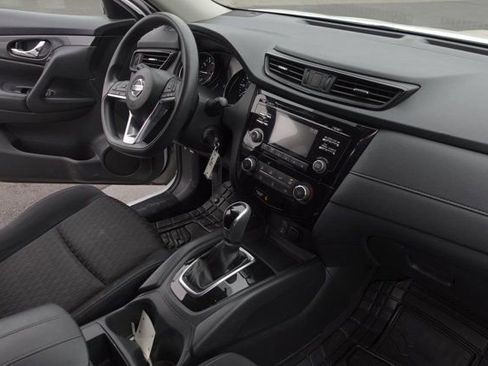 Used 2017 Nissan Rogue S image 14