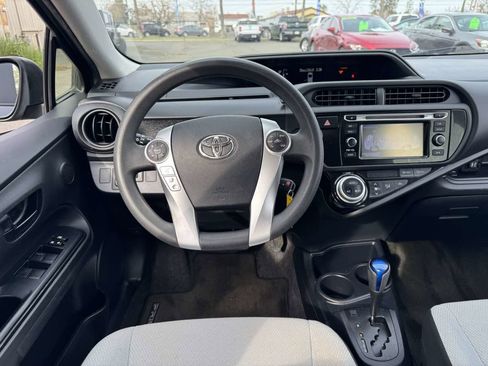 Used 2016 Toyota Prius C One image 22