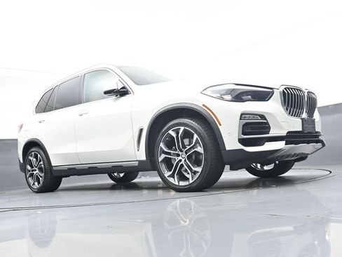 Used 2021 BMW X5 xDrive40i w/ Convenience Package AWD/4WD image 28