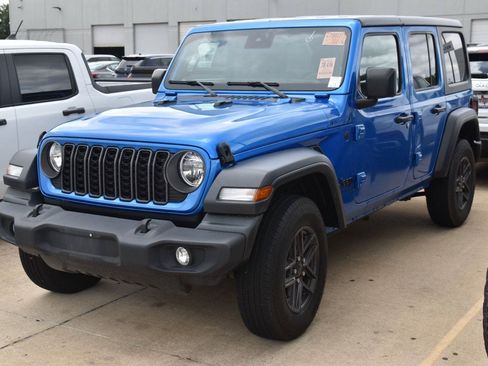 Used 2024 Jeep Wrangler Unlimited Sport AWD/4WD image 2