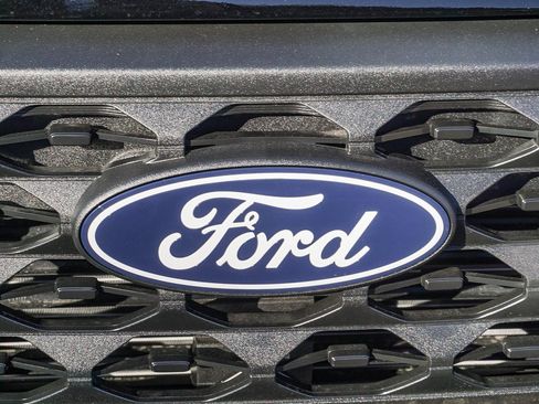 New 2025 Ford Maverick XL image 11