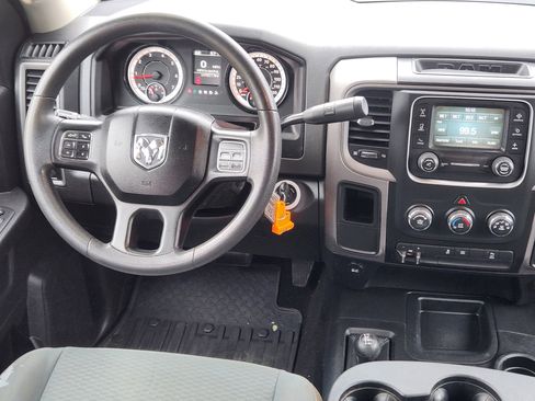 Used 2018 RAM 2500 Tradesman w/ Chrome Appearance Group image 26