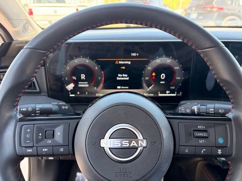 Used 2025 Nissan Kicks SR FWD image 28