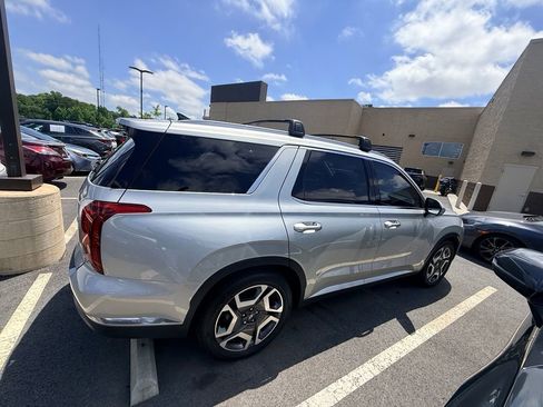 Used 2023 Hyundai Palisade Limited AWD/4WD image 6