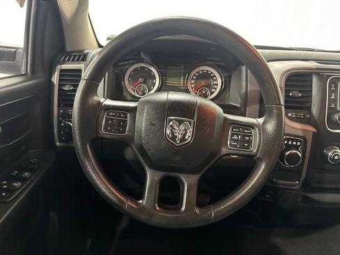 Used 2015 RAM 1500 Express RWD image 4