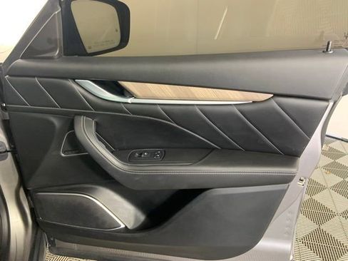 Used 2019 Maserati Levante GranLusso AWD/4WD image 15
