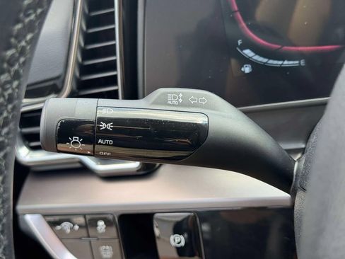 Used 2025 Kia Sportage EX AWD/4WD image 21